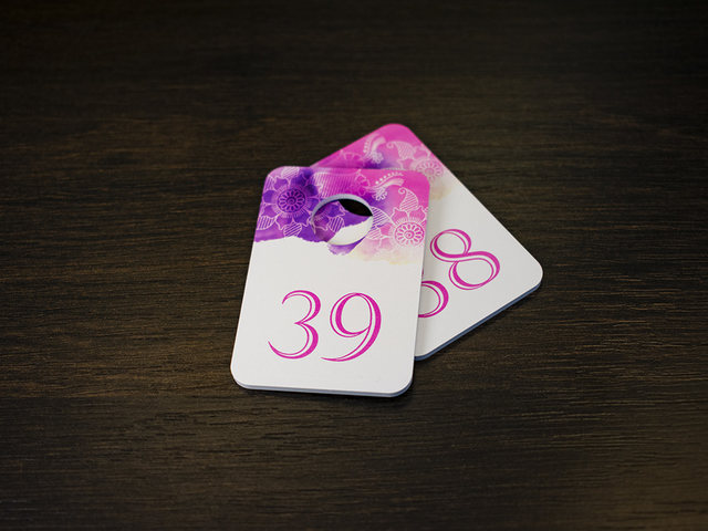 номерок пластиковый для гардероба